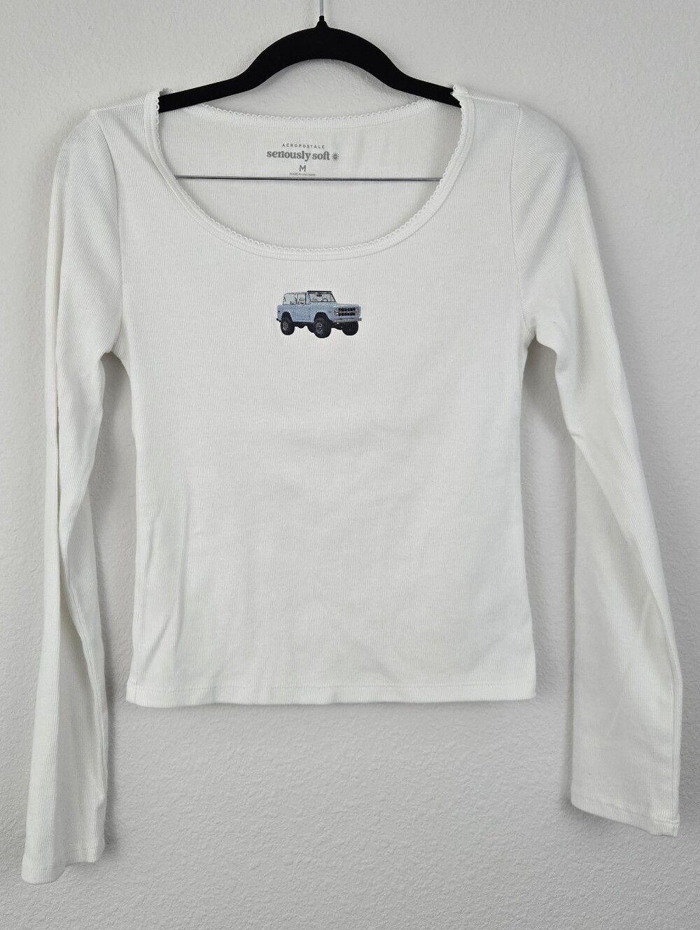 Aeropostale White Long Sleeve Seriously Soft SUV Graphic Tee
